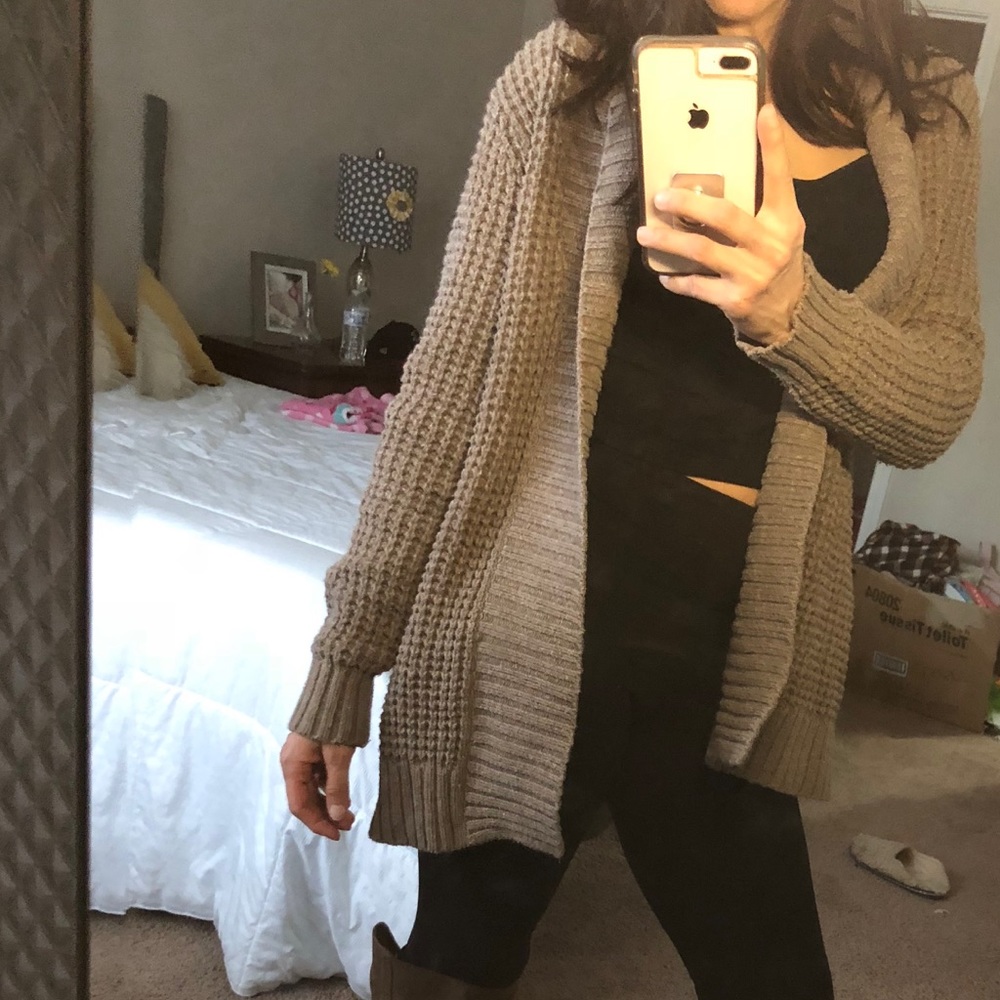Cardigan sweater